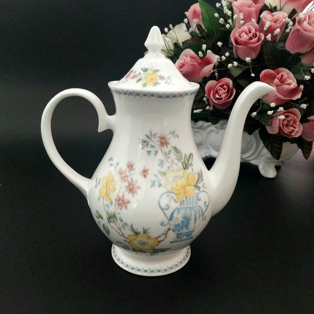 Royal Grafton Heritage Bone China Coffee Pot England